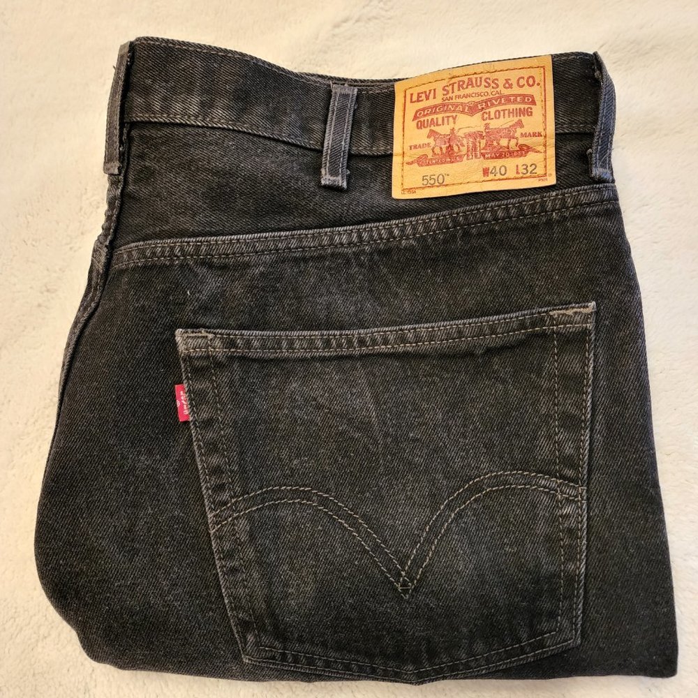 Men's LEVI 550 Red Tab Relaxed Fit Tapered Leg Black Denim Jeans Size 40x32